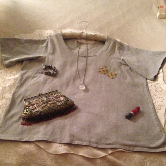 PLEASING PLUS PULLOVER - Picture 1 of 4